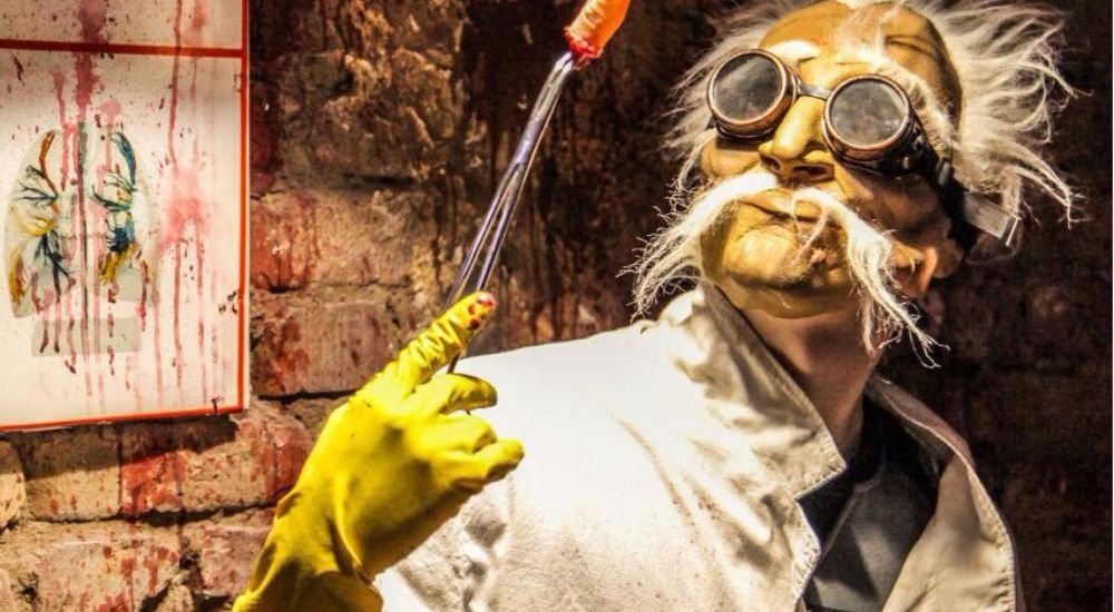 Хью кияс-бёрн несмертный джо. Джон ховард безумный макс. Безумный макс дорога ярости шарлиз терон. Джон уолтон безумный макс. Безумный расточитель.